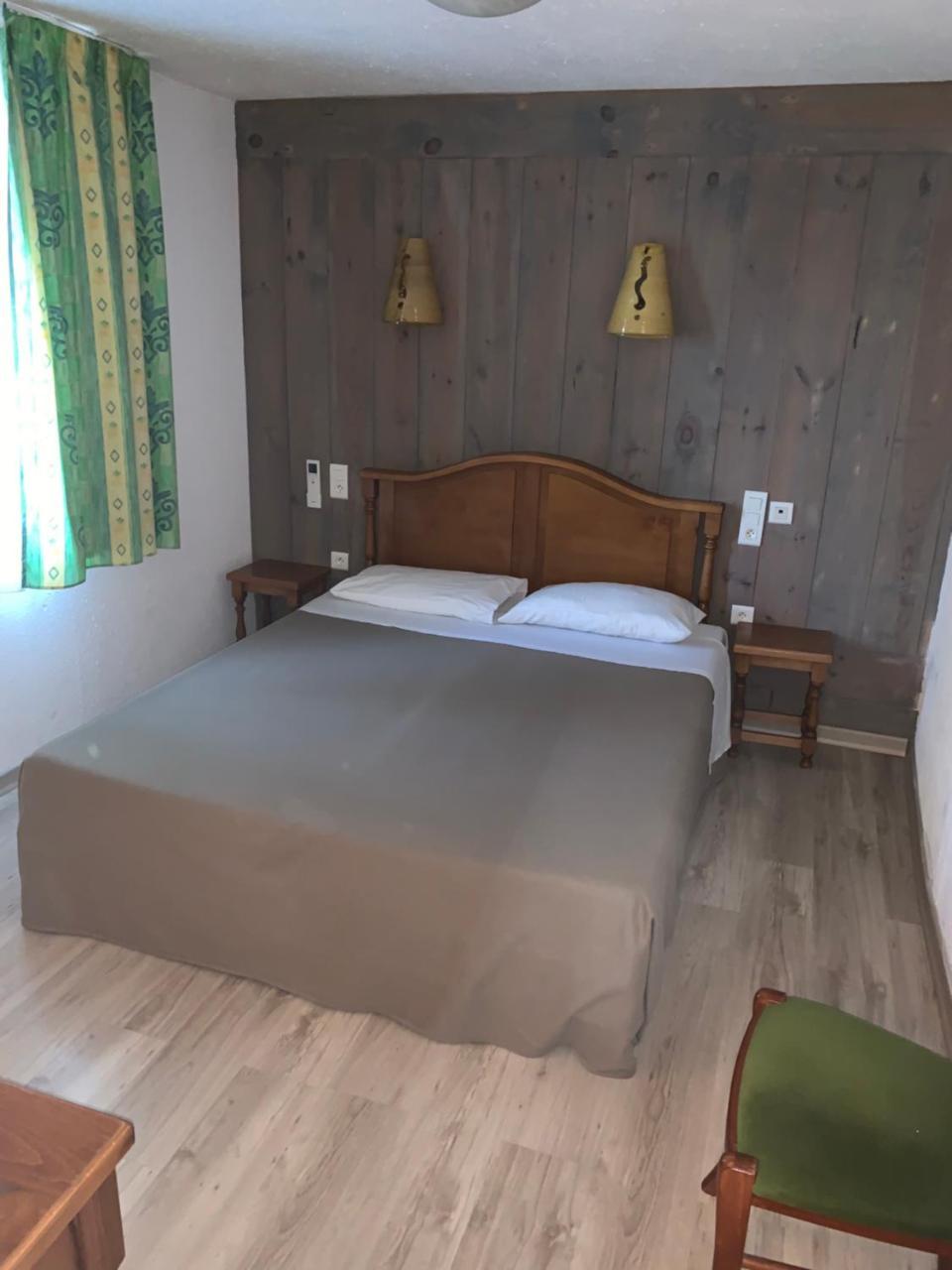 Apart'Hotel Les 4 Sources Corbes Екстер'єр фото